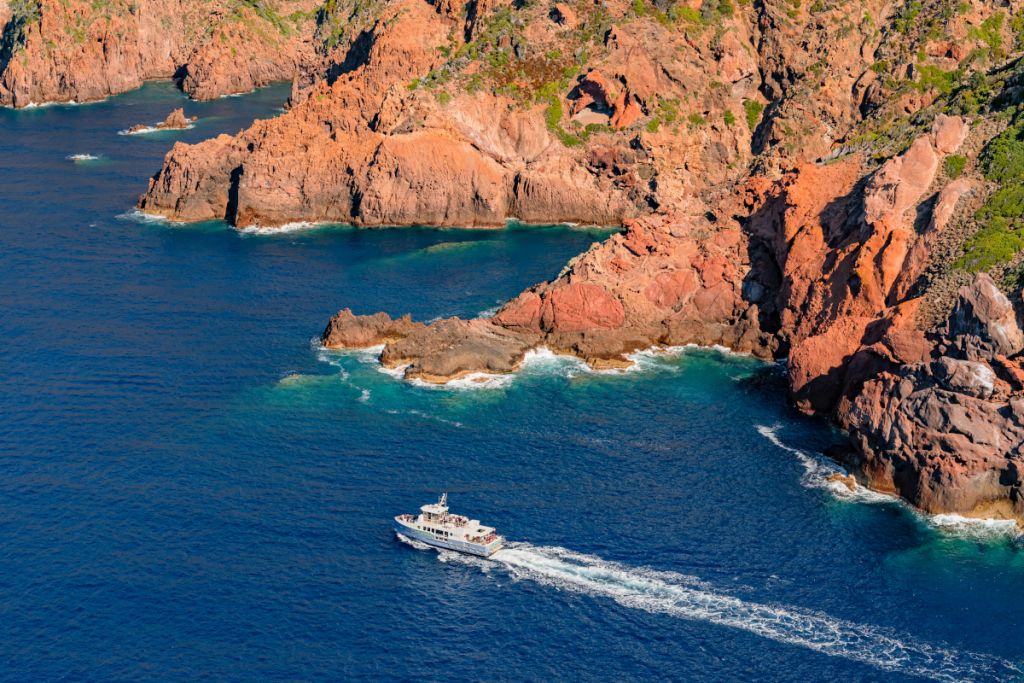 Corsica: Scandola and Girolata Boat Cruise from Porto 