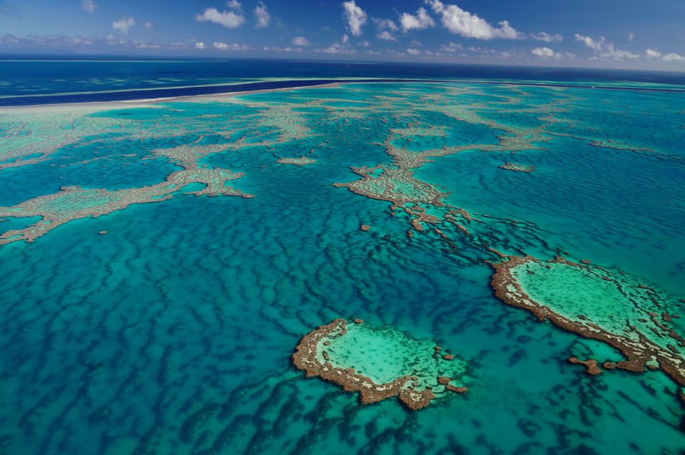 From Airlie Beach: 1-Hour Whitsunday Islands Scenic Flight