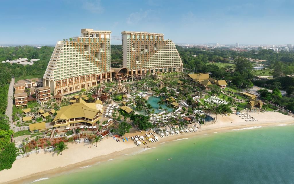 Centara Grand Mirage Beach Resort Pattaya, Pattaya